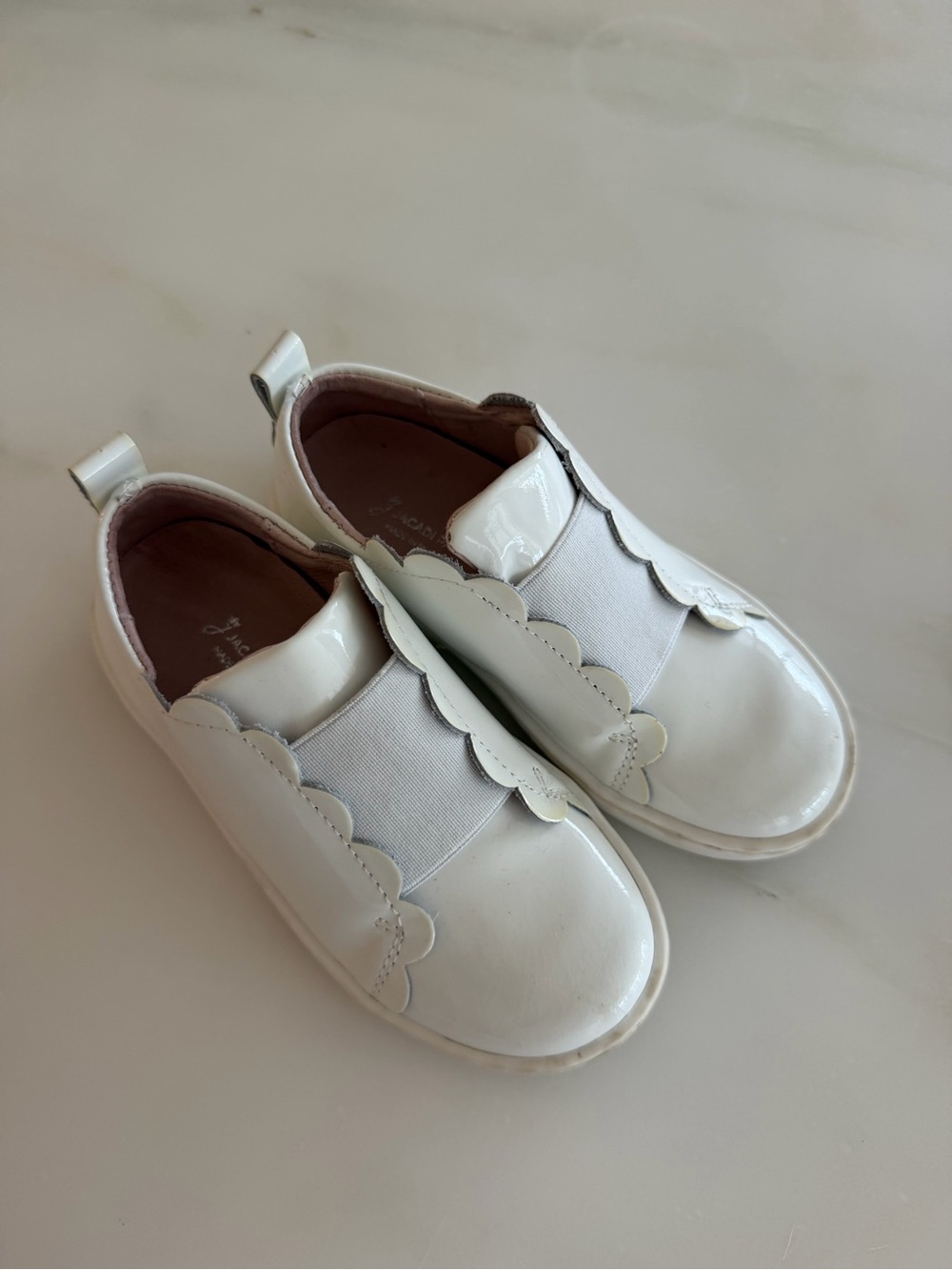 Jacadi White Kids Slip-On Shoes with Scallop Detail (worn once)